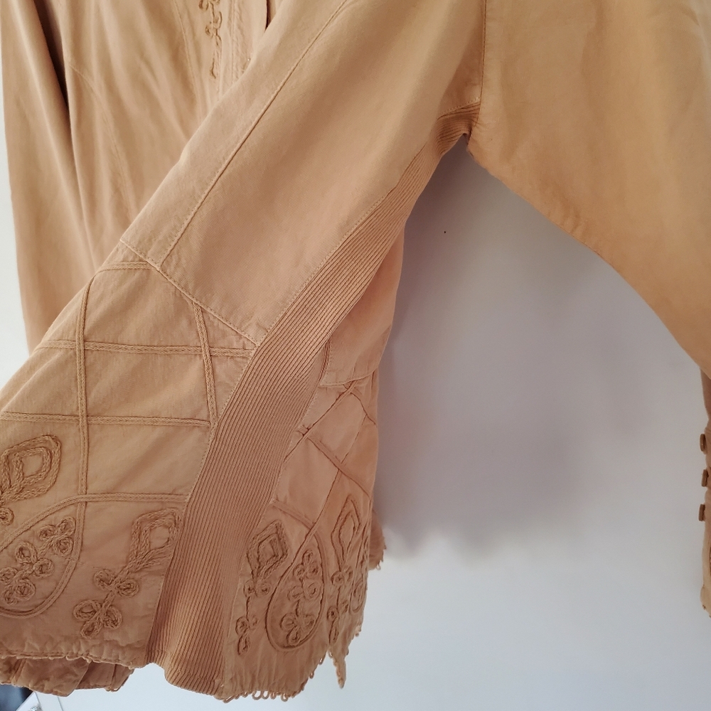 G. DESIGNS Sz L Embroidered Button Down Tan Shirt Peru Cotton Bohemian Western - Picture 6 of 13